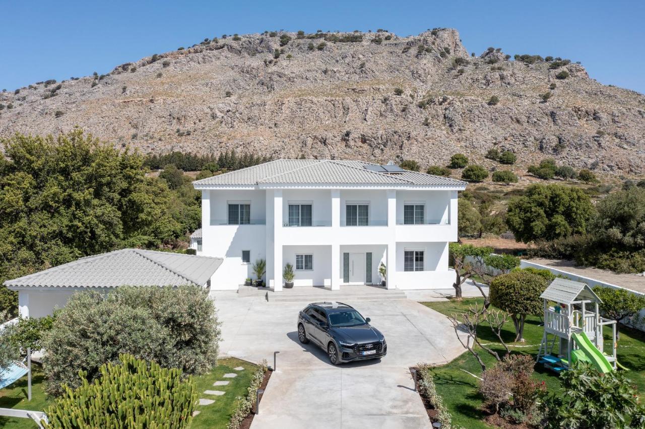 M Mansion Villa Pefki  Luaran gambar