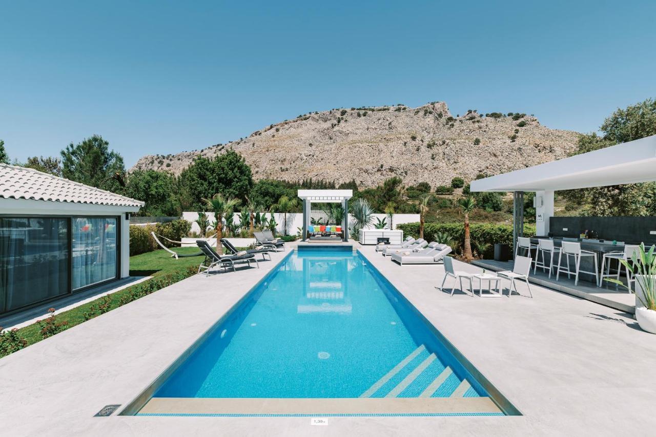M Mansion Villa Pefki  Luaran gambar