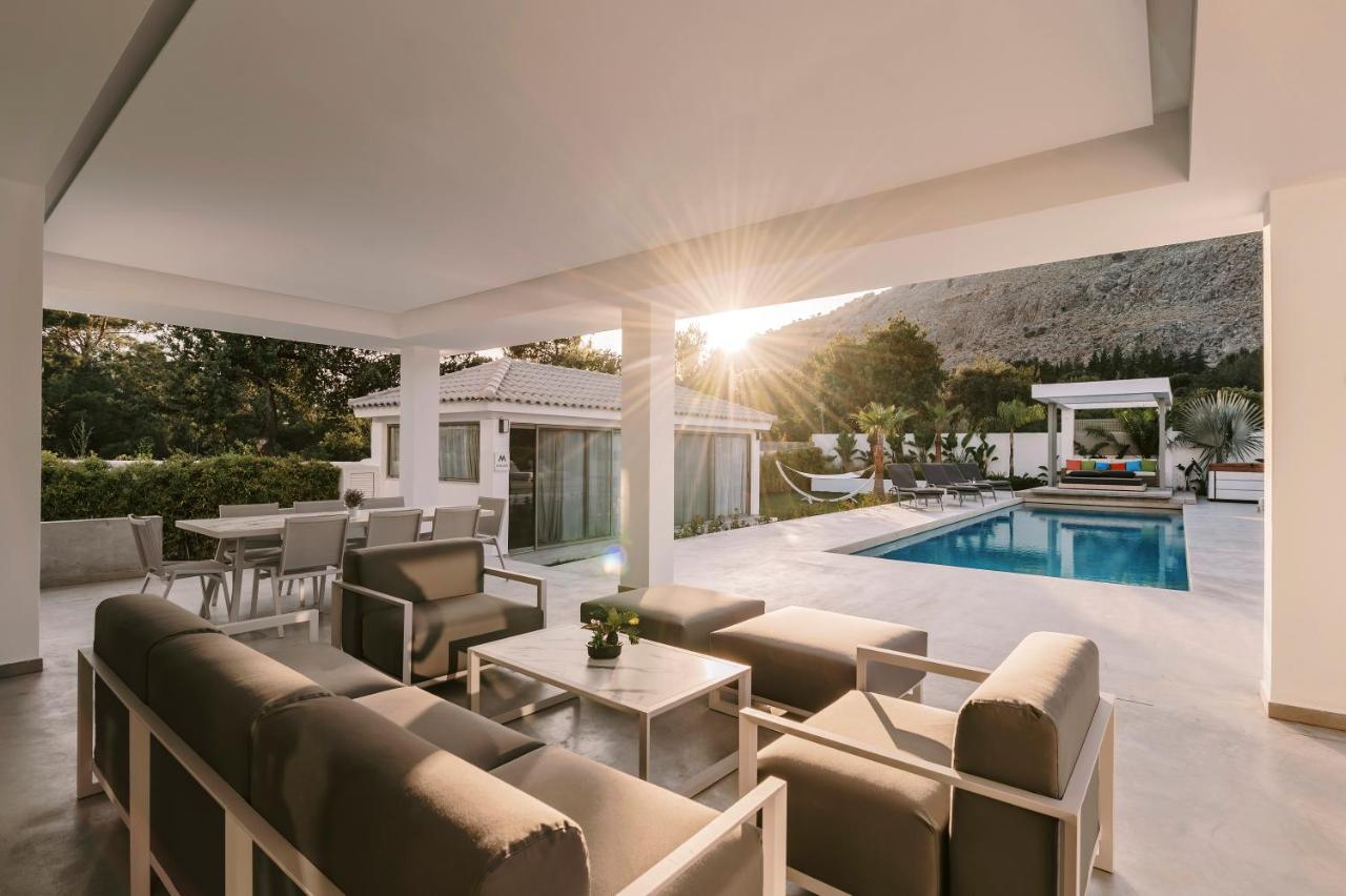 M Mansion Villa Pefki  Luaran gambar