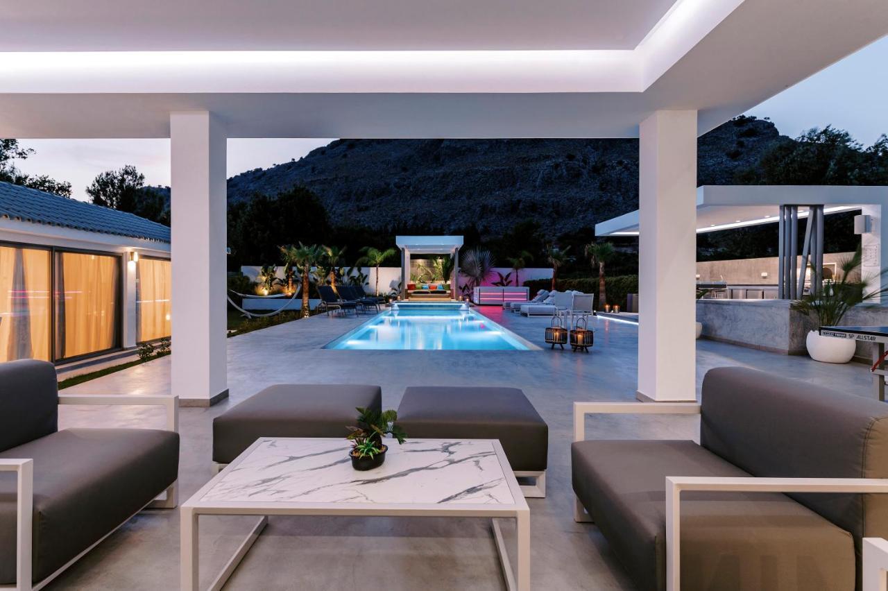 M Mansion Villa Pefki  Luaran gambar