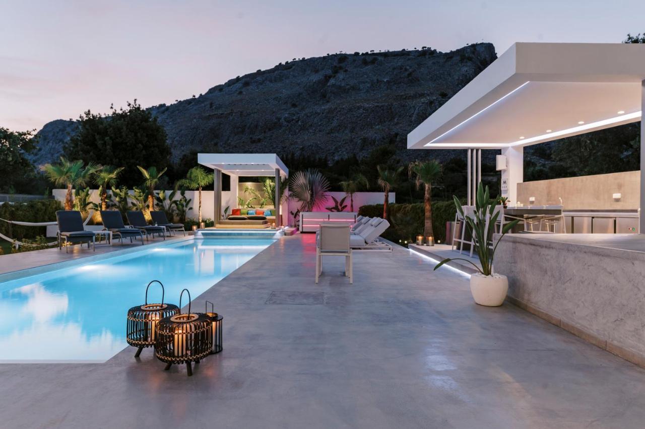 M Mansion Villa Pefki  Luaran gambar